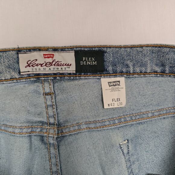 Levi's 540 Flex Denim Jeans Mens 42x30 Light Wash Relaxed Fit - Picture 10 of 15